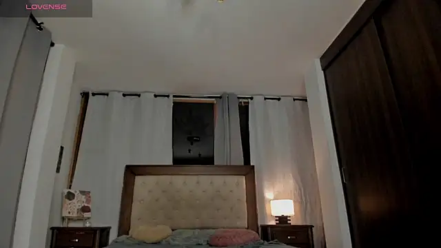 Dahiiana_Foxx webcam