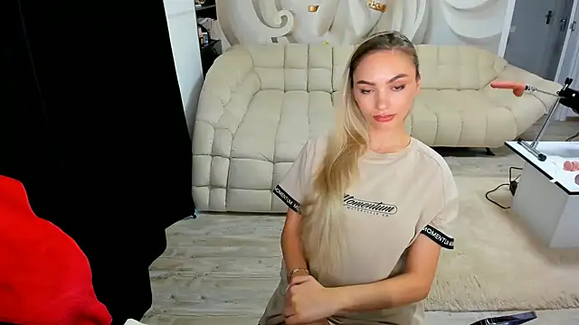 HaleySweet18 webcam