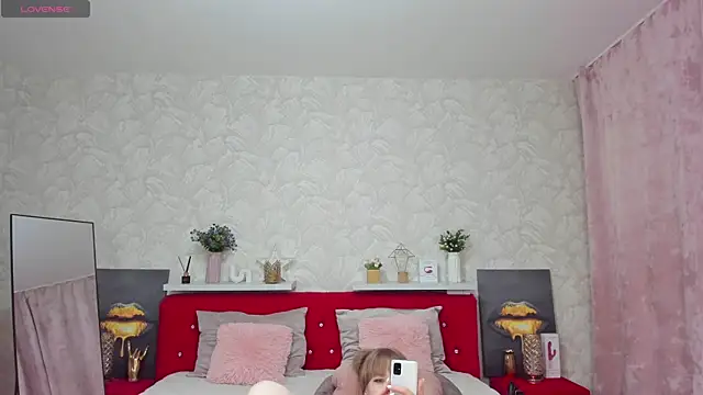 KattyPeachX webcam