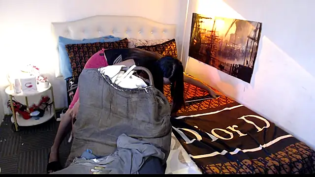 NinaDOM4CUM webcam