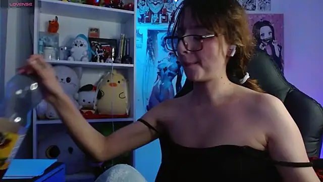 CelesteAyase webcam