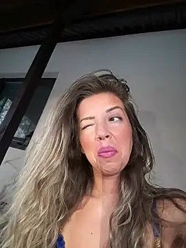 SoniaDeviis webcam