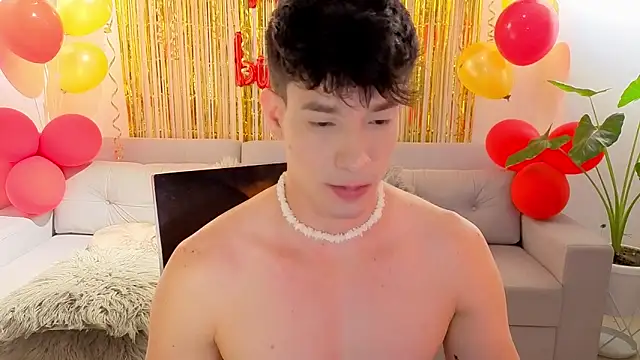 neythan_blaze webcam