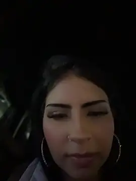 Hilary_pinkk webcam