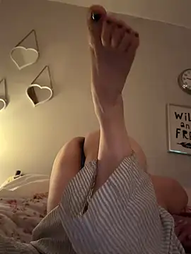AleDeloo webcam