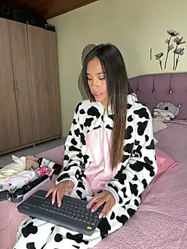 zoe_storm webcam