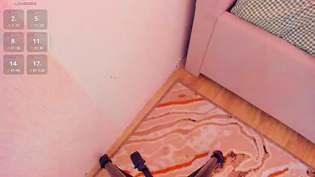 mae_barbiee webcam