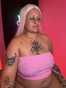 pinkbaddie777 webcam