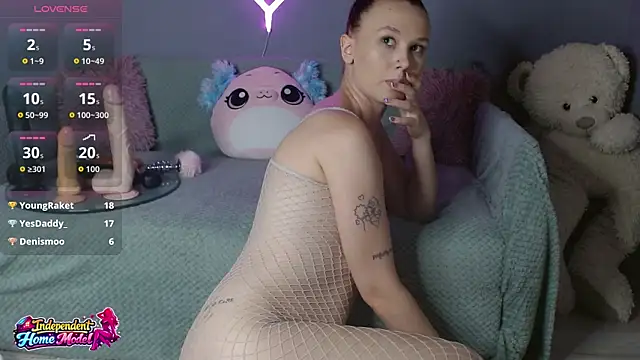 Bea_doll webcam