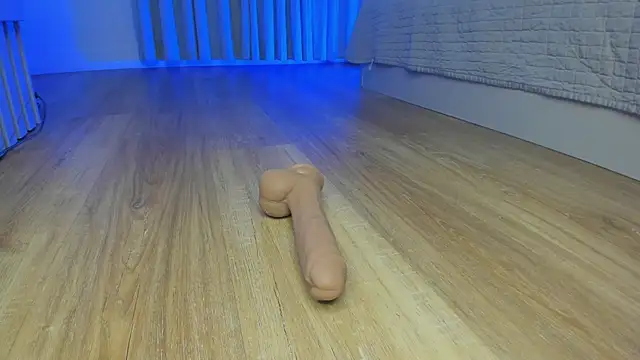 Aleya_Black webcam