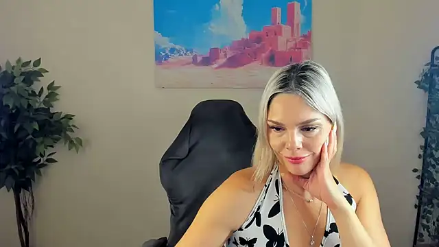 Betty_Brock webcam