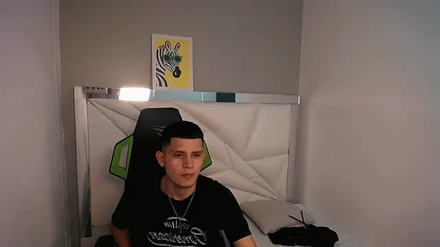 Pov_man777 webcam