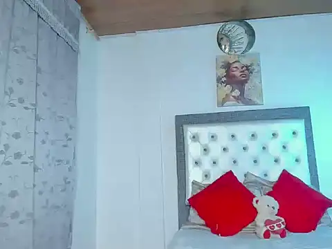 sarahnanksdoll webcam