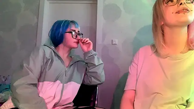 Altgirlhotshow webcam