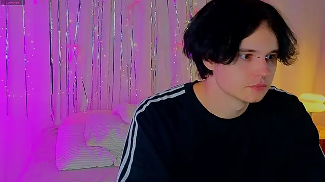 Gothic_Tom_ webcam