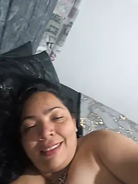 NIKOLE1301 webcam