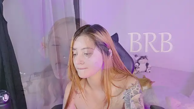 chat cam room Annie Mora