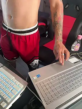 AngelLatinBoy webcam