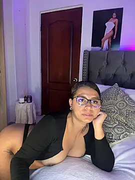 erotic roleplay chatroom Ema Zoe