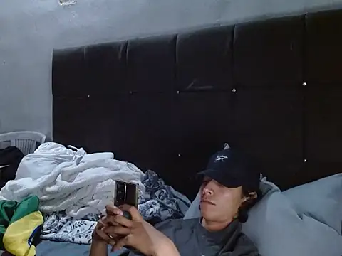 VAZAK live cam on StripChat