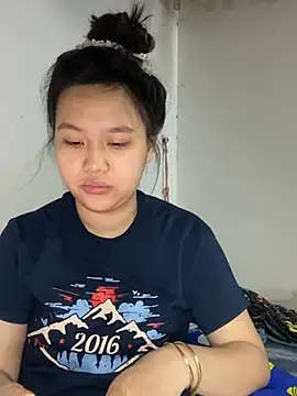Almira6868 webcam