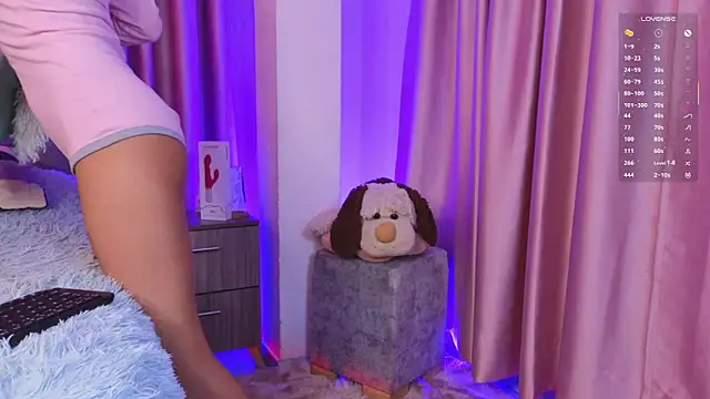 Emiily_Scott1 webcam