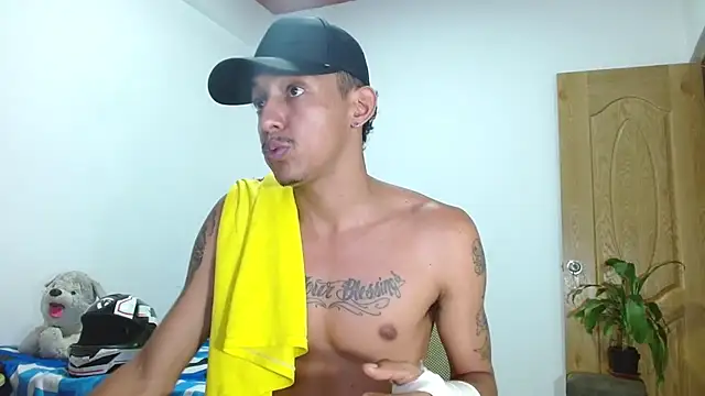 skinny23cm webcam
