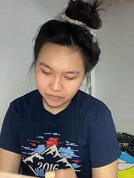 Almira6868 webcam