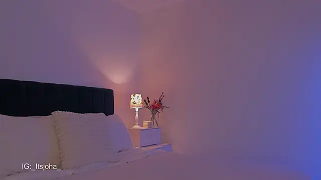 Lovinggirl_ webcam