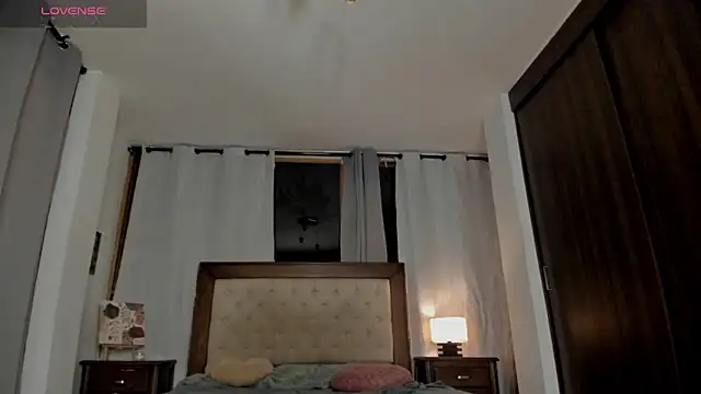 Dahiiana_Foxx webcam