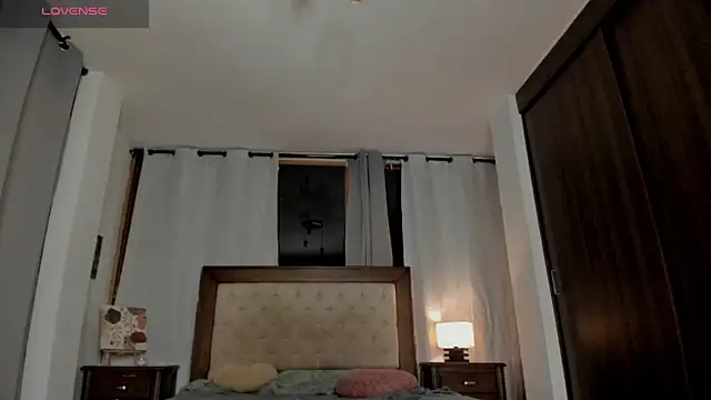 Dahiiana_Foxx webcam