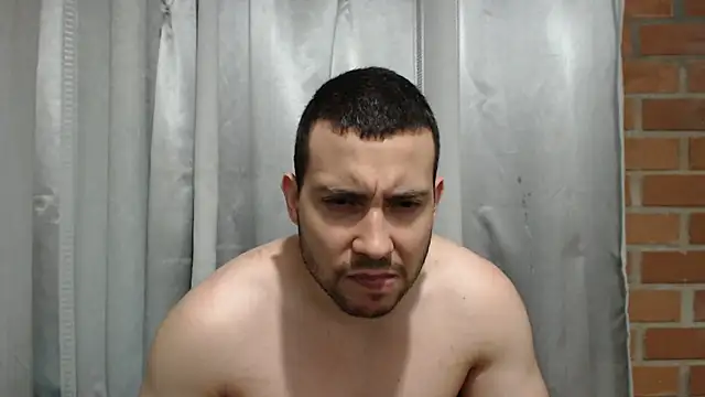 Armando_2002 live cam on StripChat