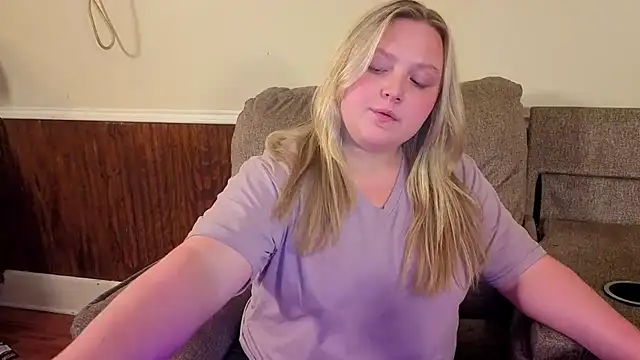 PhatAssBlond webcam