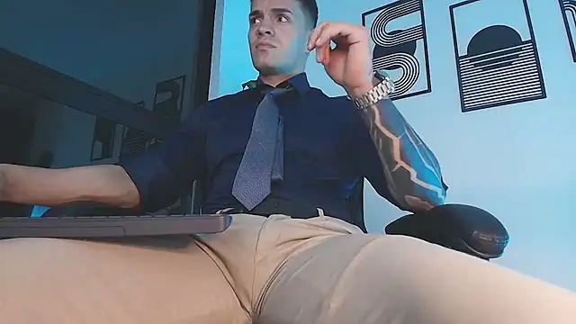 ALPHA_DOMINUS_ webcam