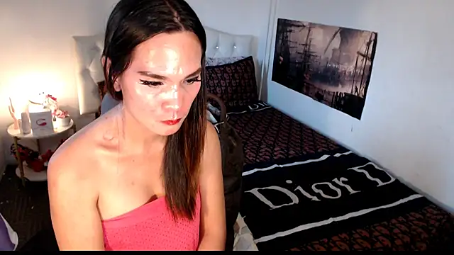 NinaDOM4CUM webcam