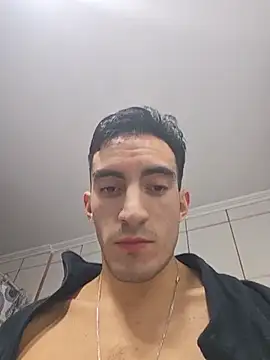 TommyMomentum webcam