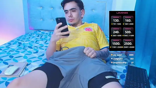 adonisZafiro webcam