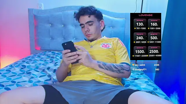 adonisZafiro webcam