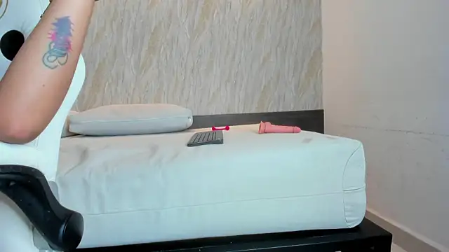 alina_hart webcam