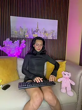Elisasue webcam