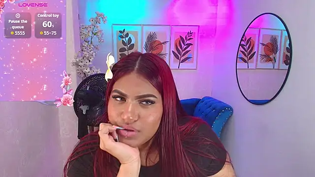 Charlotte_stoone webcam