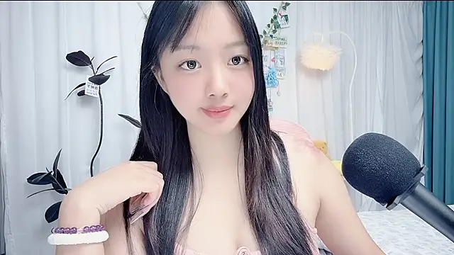 Winnie666999 webcam