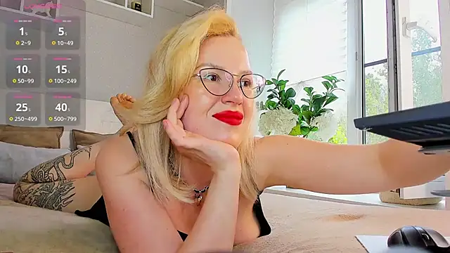 QueenViktoria webcam
