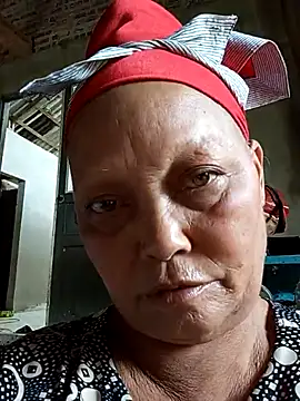 Single-M0m69 webcam