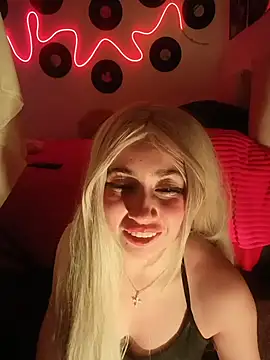 LilyMoon2 webcam