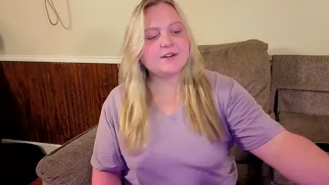 PhatAssBlond webcam