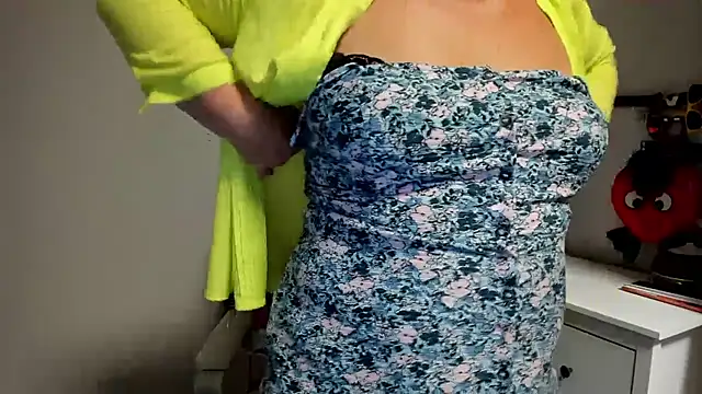 adelewildx - Adelewildx's free webcam - UK Sex Cams