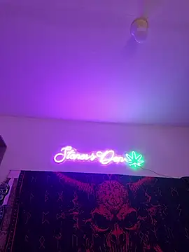 Sarah-Stoner webcam