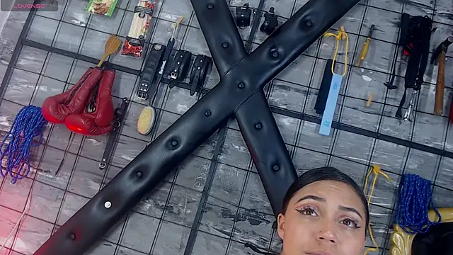 Aiiko_Domme webcam