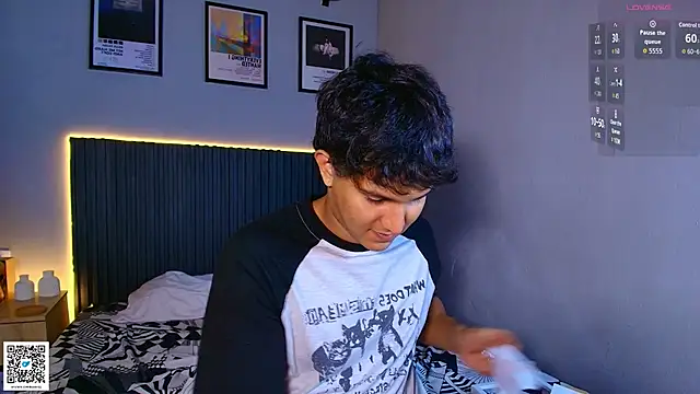 Leo_Savage_ webcam